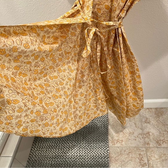MADEWELL Floral Short Sleeve Wrap Dress - Picture 7 of 8
